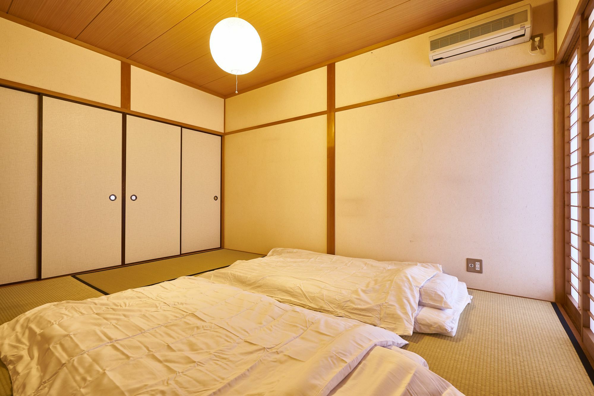 Guesthouse Nijo Fukuro-Tei Киото Экстерьер фото
